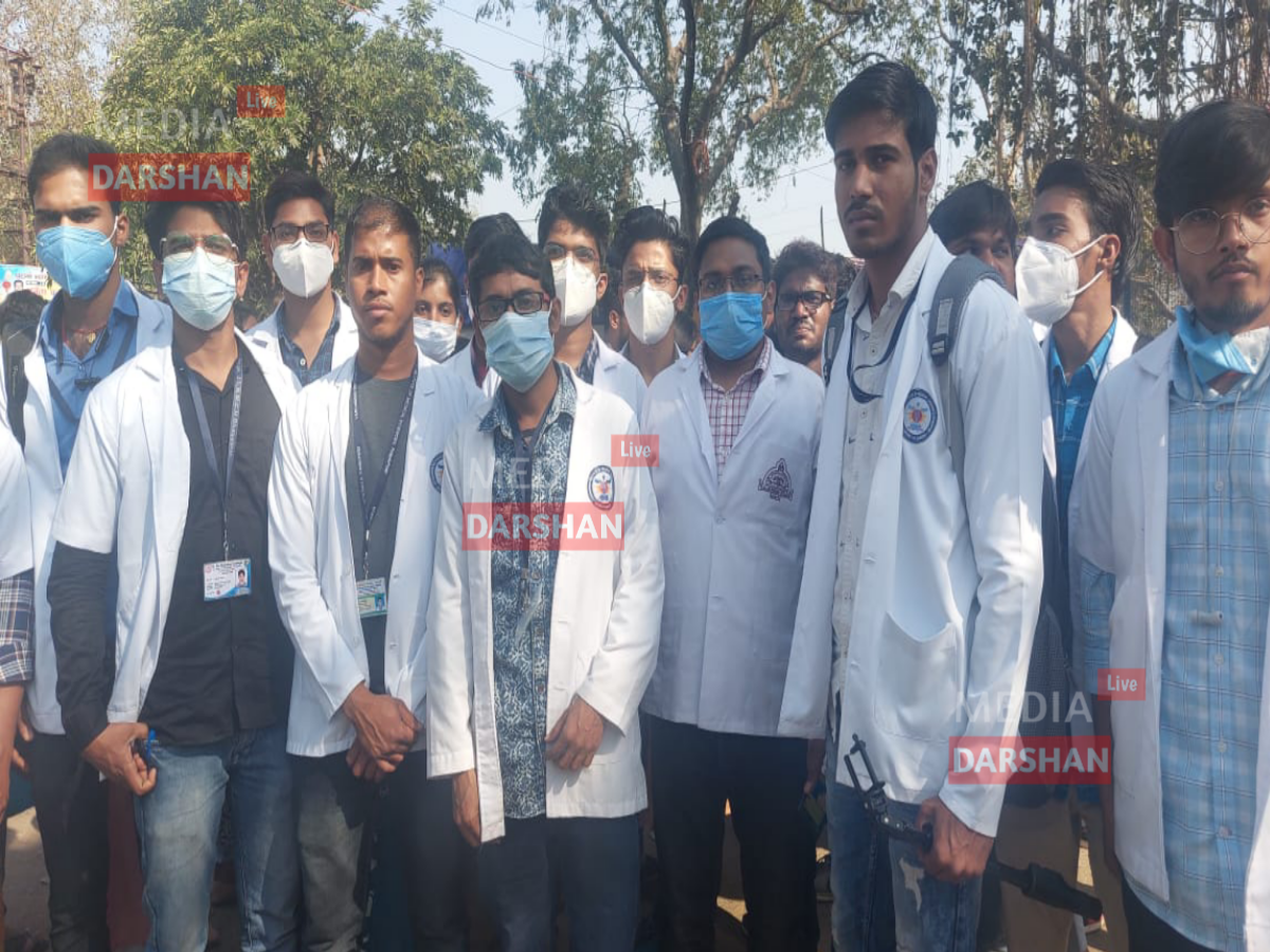 अधर में लटका BSC नर्सिंग के हजारों छात्रों का भविष्य, पटना सचिवालय के सामने प्रदर्शन जारी