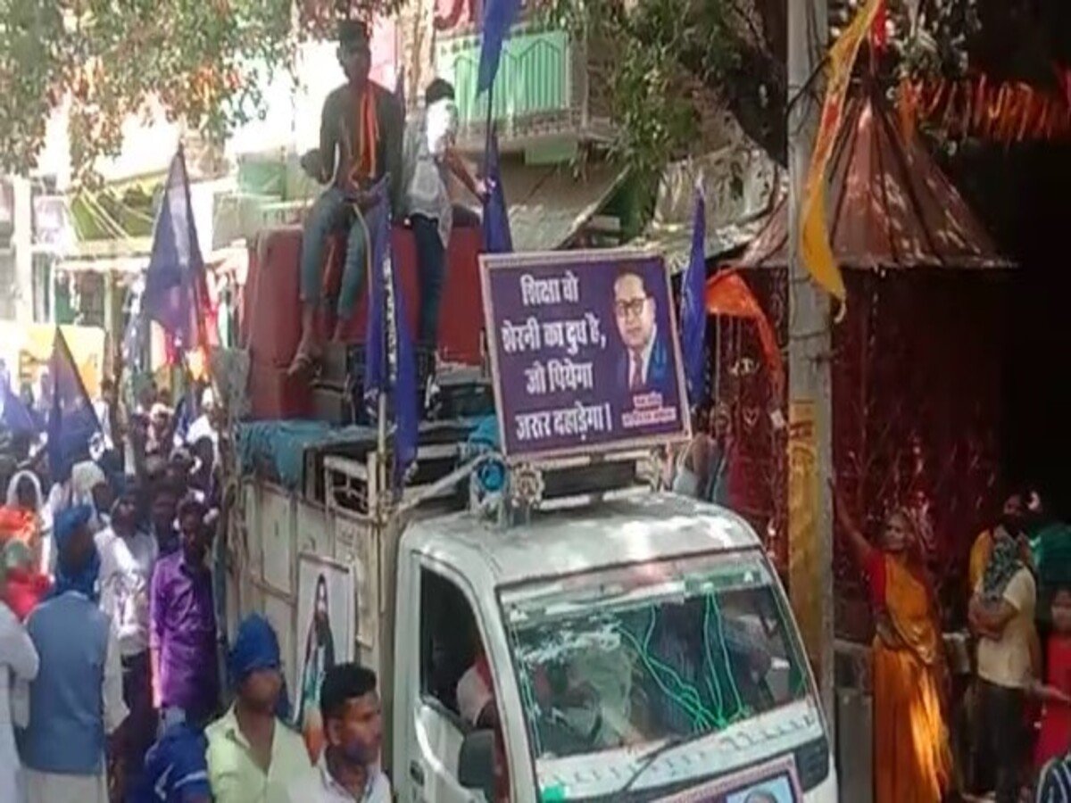 कैमूर में धूमधाम से मनाया गया बाबा साहब की 131वीं जयंती शहर में निकाला गया भव्य शोभायात्रा,जय भीम के नारे से गुंजा शहर