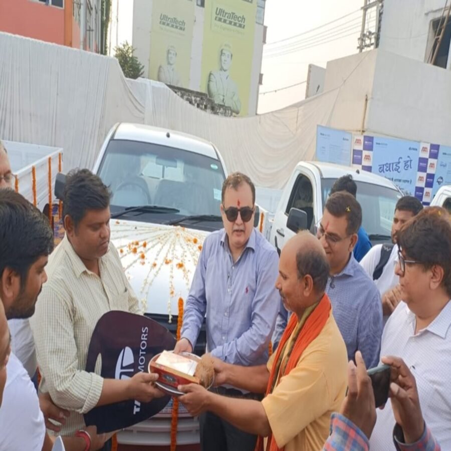 पटना: टाटा मोटर्स ने लॉन्च किए अल्ट्रा 1918 और एल पी टी 1512 के सीएनजी मॉडल्स