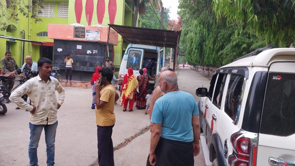 कैमूर-घर में चल रहे समरसेबल बोरिंग मशीन के चपेट में आने से घायल महिला का रेफर के दौरान हुई मौत