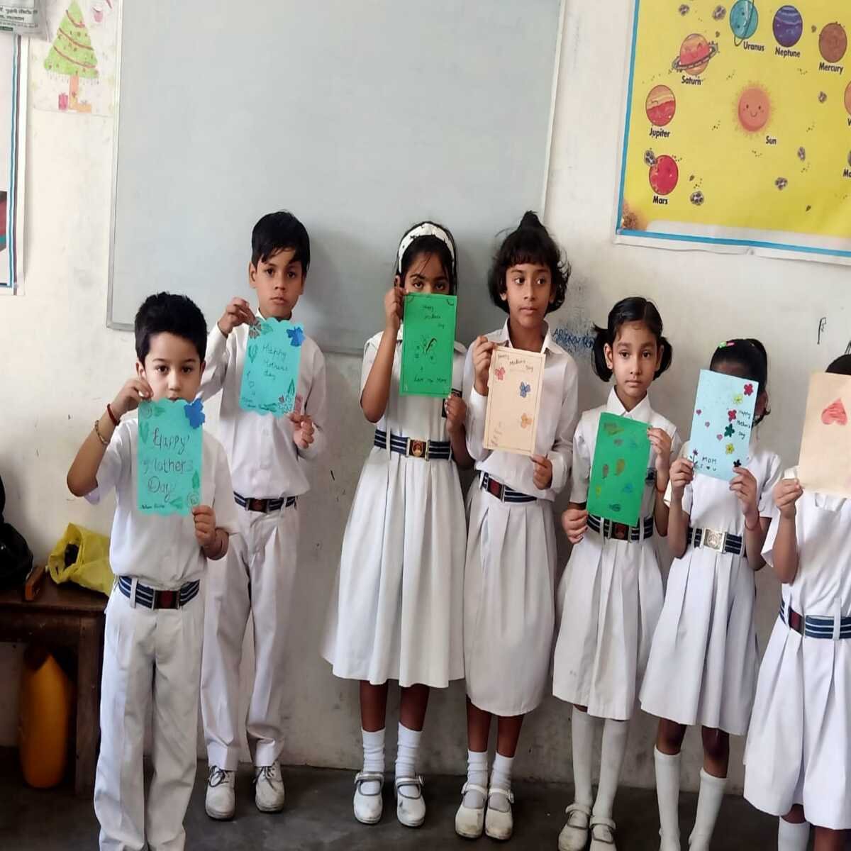 जिले के राजेन्द्र विधालय में रही मातृ दिवस की धूम