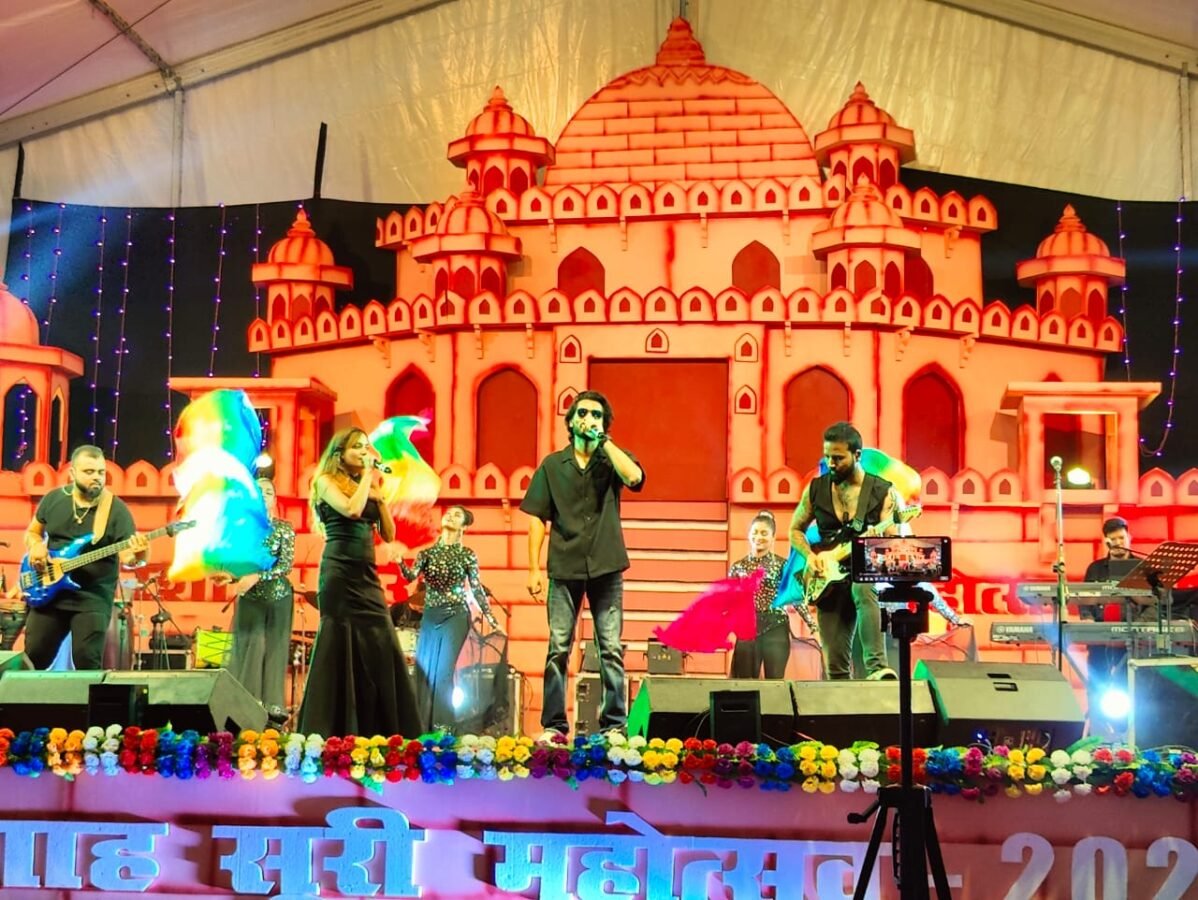 दो- दिवसीय शेरशाह सूरी महोत्सव के रंगारंग सांस्कृतिक कार्यक्रमों का आगाज हुआ।