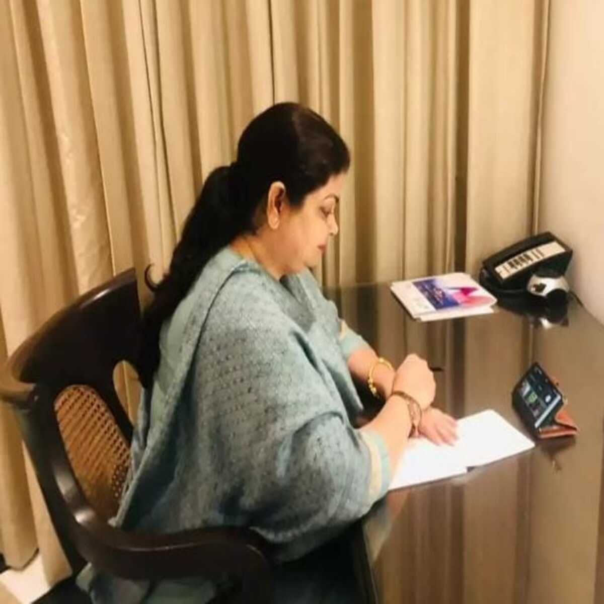 चंदौली: कई बार टिकट कटने पर भी नाराज नहीं हुयीं दर्शना, धैर्य रखने पर भाजपा ने दिया बड़ा इनाम, घोषित हुई राज्यसभा उम्मीदवार