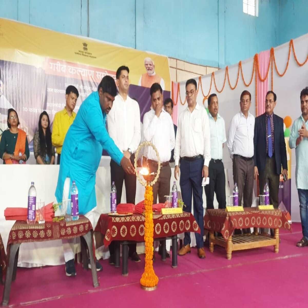 रोहतास: “गरीब कल्याण सम्मेलन” से संबंधित जिलास्तरीय कार्यक्रम वीडियो कॉन्फ्रेंसिंग के माध्यम से संपन्न