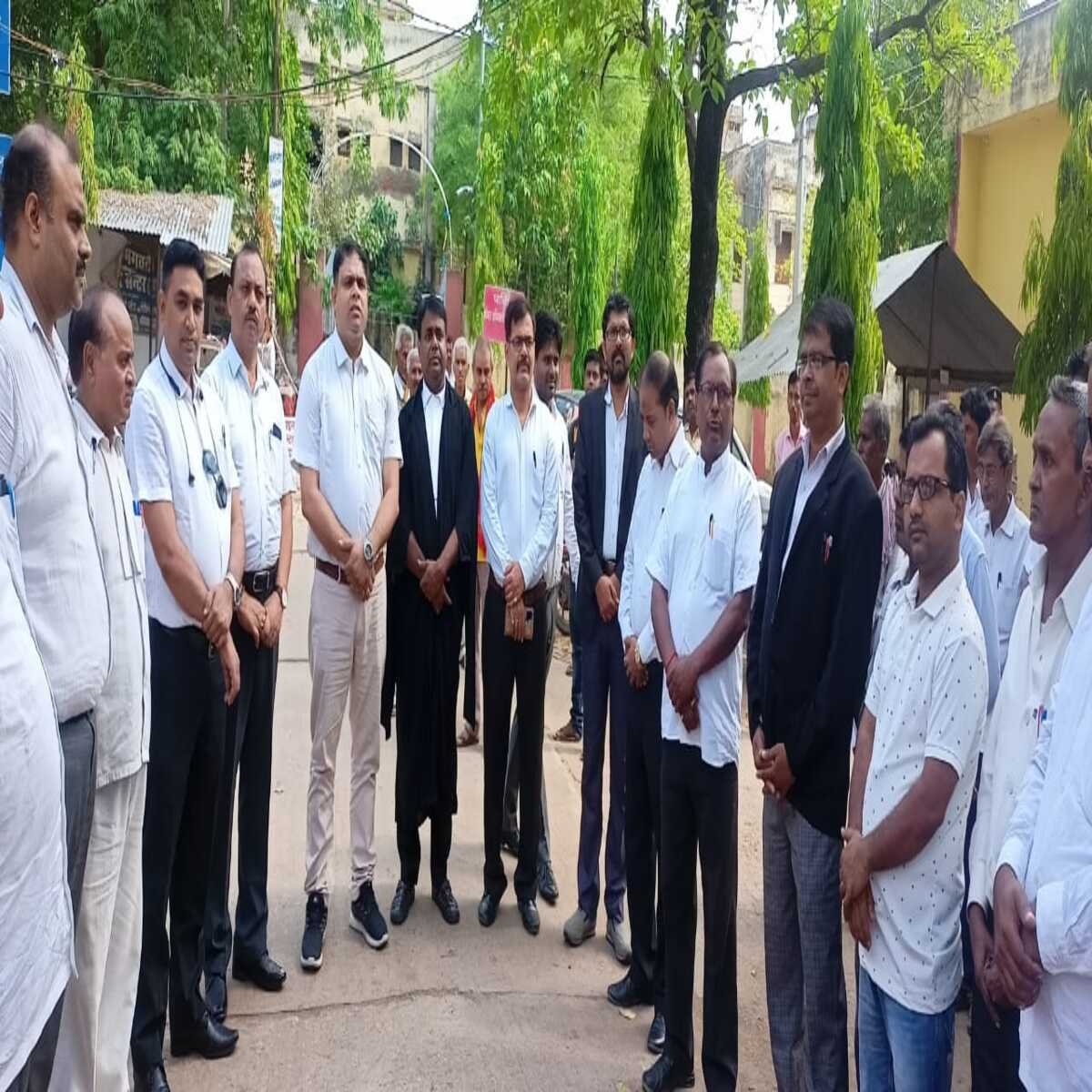 रोहतास: अधिवक्ता के निधन पर शोकसभा