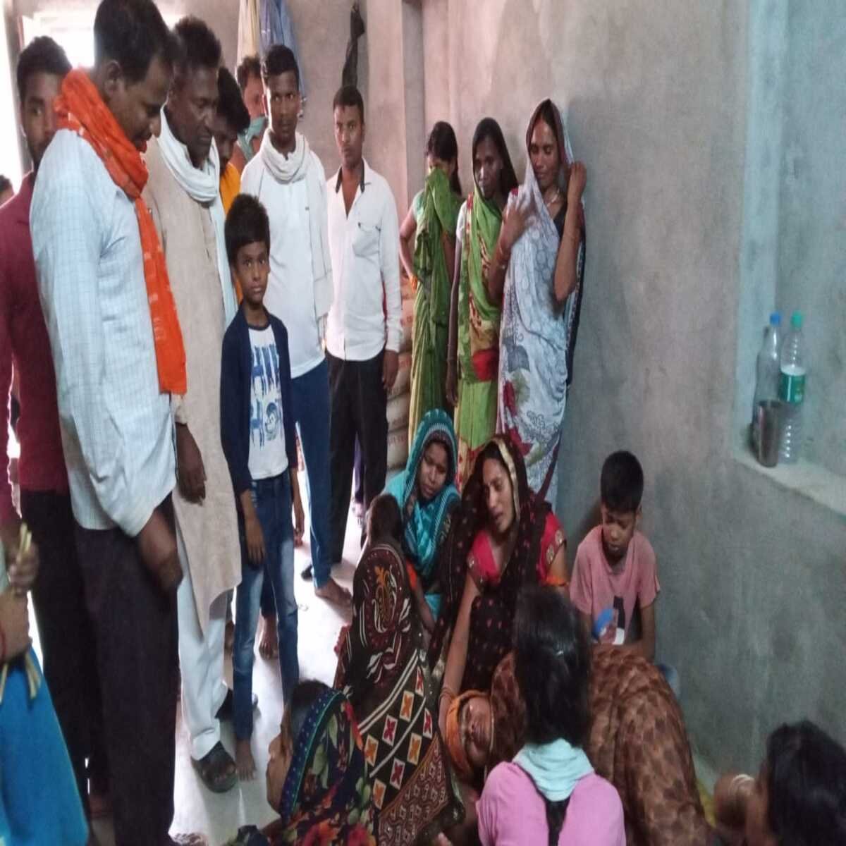 कैमूर: चैनपुर के व्यक्ति की सासाराम में हुई मौत, शव पहुंचते ही मचा कोहराम, कई जनप्रतिनिधियों ने पहुंच कर किया शोक व्यक्त