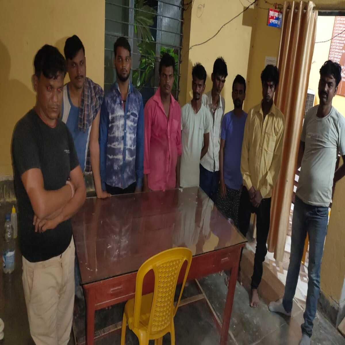 रोहतास: शराब समेत अन्य मामलों में 14 लोगों को पुलीस ने किया गिरफ्तार