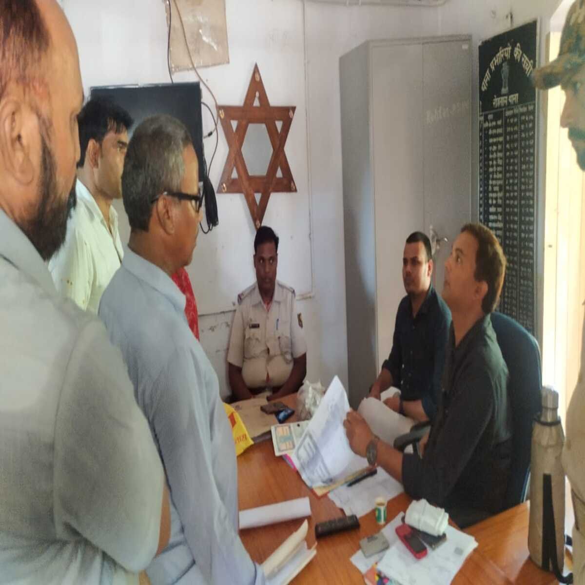रोहतास: जनता दरबार मे लम्बित मामलो का निष्पादन