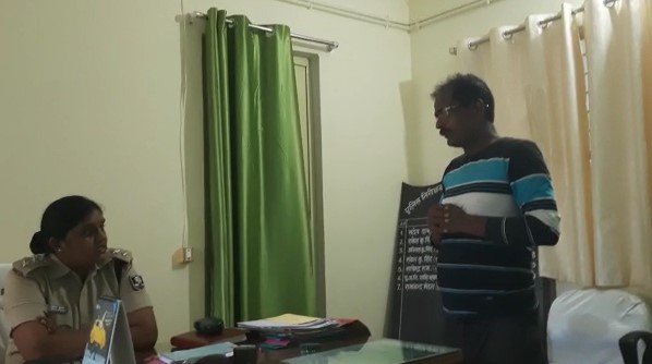 भभुआ के चकबन्दी रोड के निजी मकान में चल रहा था सेक्स रैकेट, पुलिस ने 2 पुरुष और एक महिला को किया गिरफ्तार