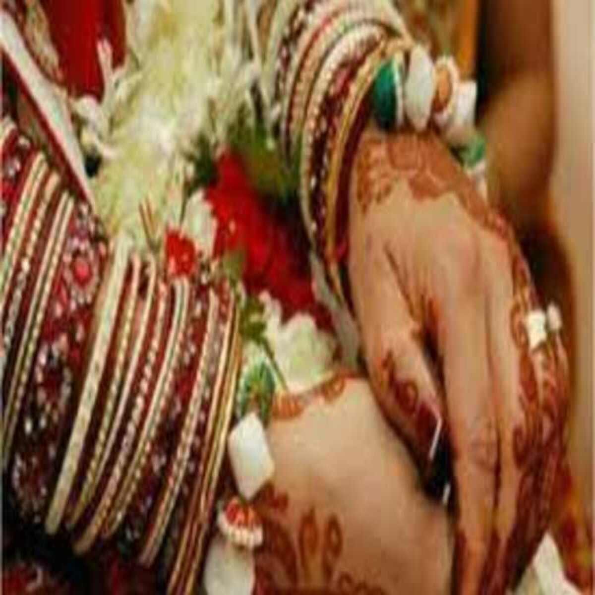 कैमूर: बच्चों की पिटाई करने से सास ने किया मना तो विवाहिता ने फाँसी लगाकर किया आत्महत्या, शव को पोस्टमार्टम के लिए भेजकर जाँच में जुटी पुलिस