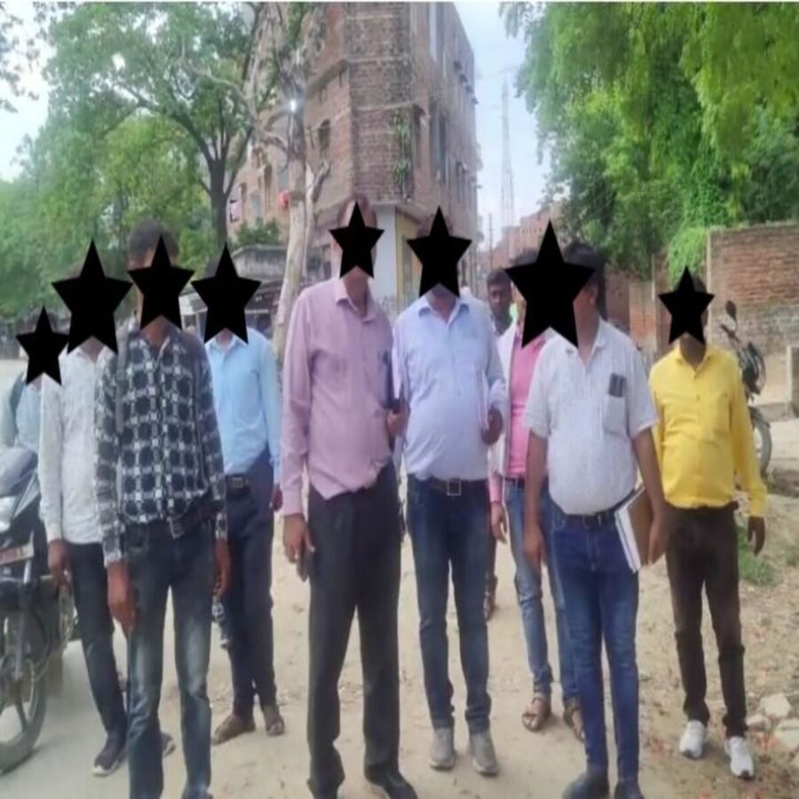 चंदौली: बिजली विभाग की मनमानी से उपभोक्ताओं में आक्रोश अधिकारी कर रहे मनमानी