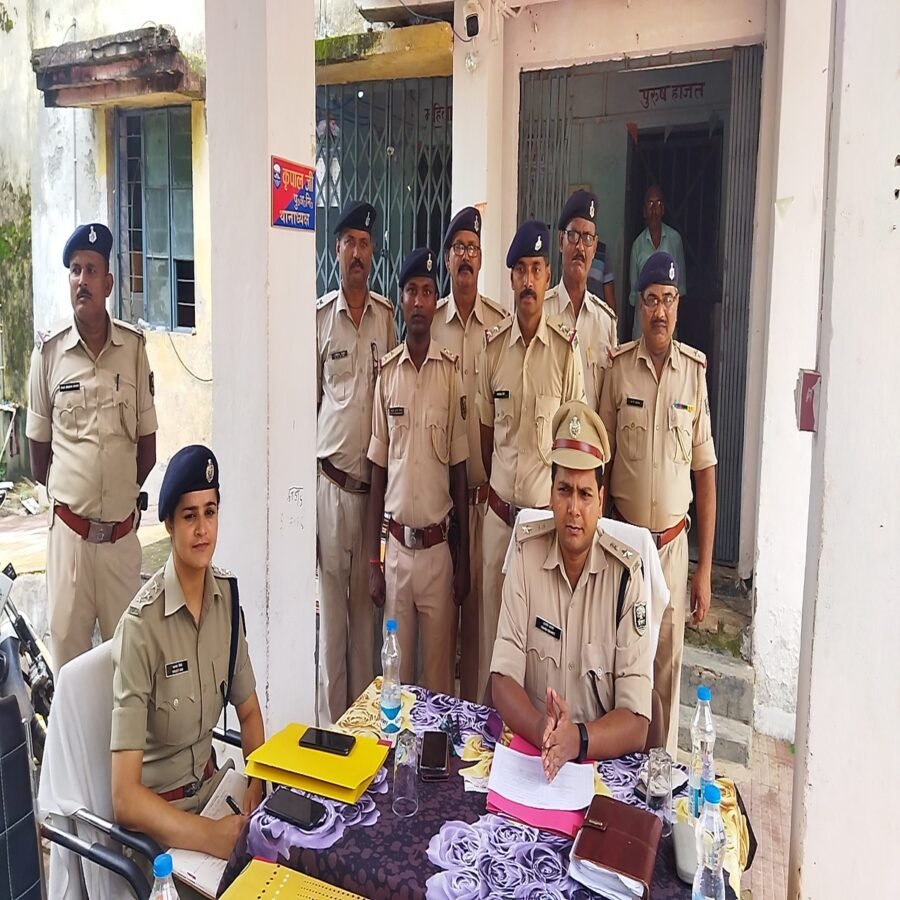 रोहतास एसपी ने की नई पहल की शुरुआत , अब थाने में ही वरीय पदाधिकारी पहुँच करेंगे समस्याओं का निपटारा