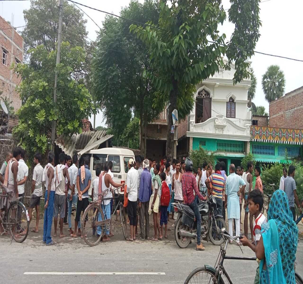 हादसा : अलग-अलग सड़क हादसे में आधे दर्जन लोग जख्मी
