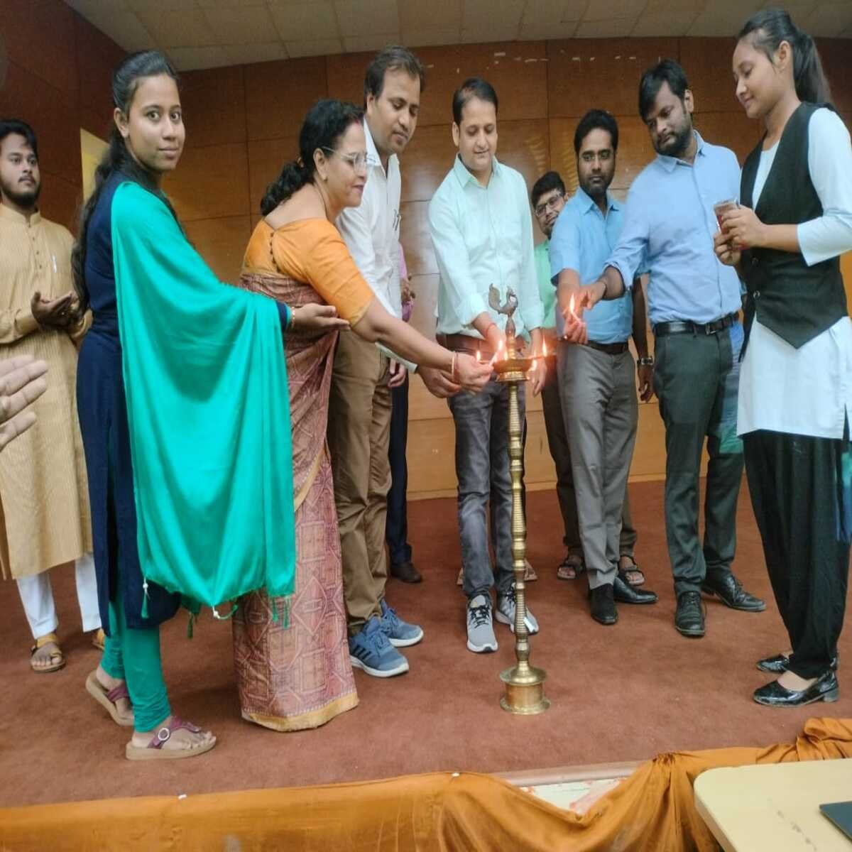 रोहतास : शेरशाह अभियंत्रण महाविद्यालय में इंजीनियर्स डे पर कार्यक्रम आयोजित