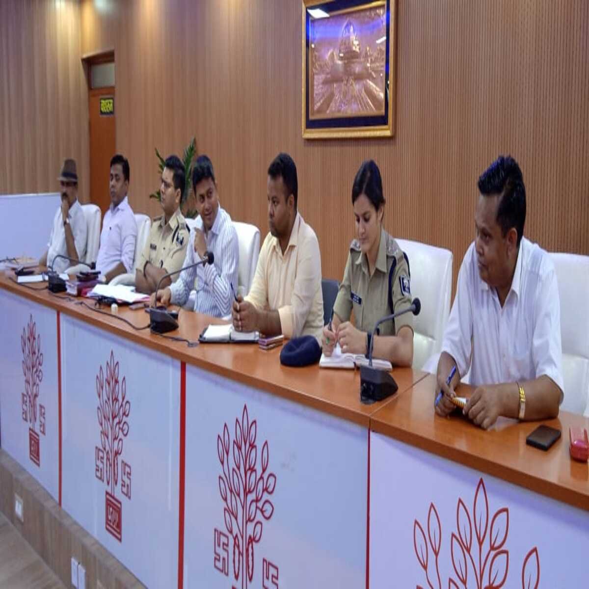 सासाराम : सफाई सड़क मरम्मत सहित कई समस्यों को तत्काल दूर करने का दिया गया निर्देश