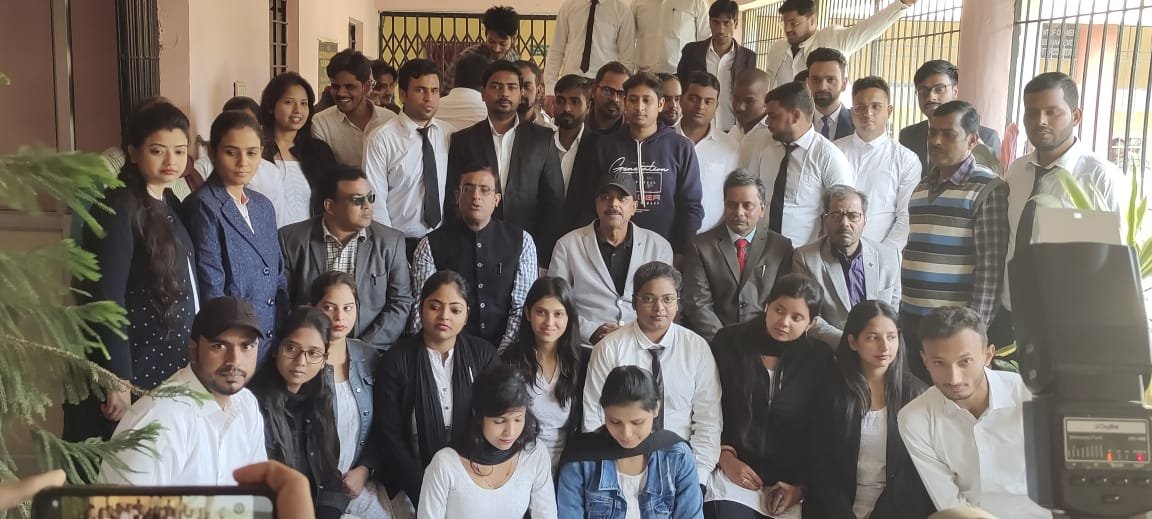 वीकेएसयू के एमबीए विभाग के डायरेक्टर ने छीना कुलपति के अनुमोदन का अधिकार,बिना पैनल स्वीकृति के करा ली प्रोजेक्ट आधारित वाइवा की  परीक्षा ।