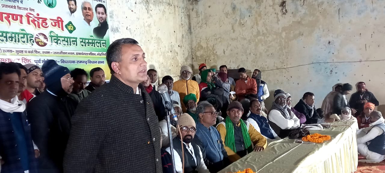 350 करोड़ के जहाज पर चढ़ने वाला मुख्यमंत्री शर्म घोलकर पी गए हैं – पूर्व कृषि मंत्री 