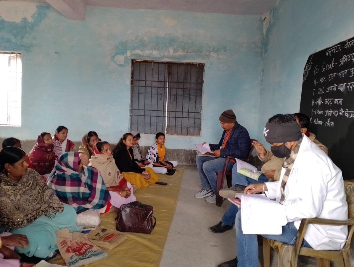 प्राथमिक विद्यालय चिलहर में आशा कार्यकर्ताओं एवं फैसिलिटेटर के साथ बैठक आयोजित