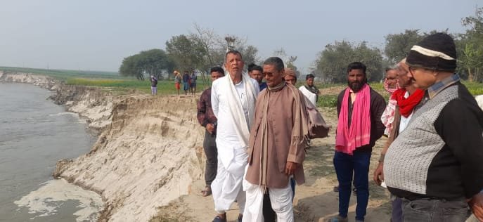 कटाव की तेज रफ्तार से दहशतजदा हैं भगवानपुर चक्की के लोग
