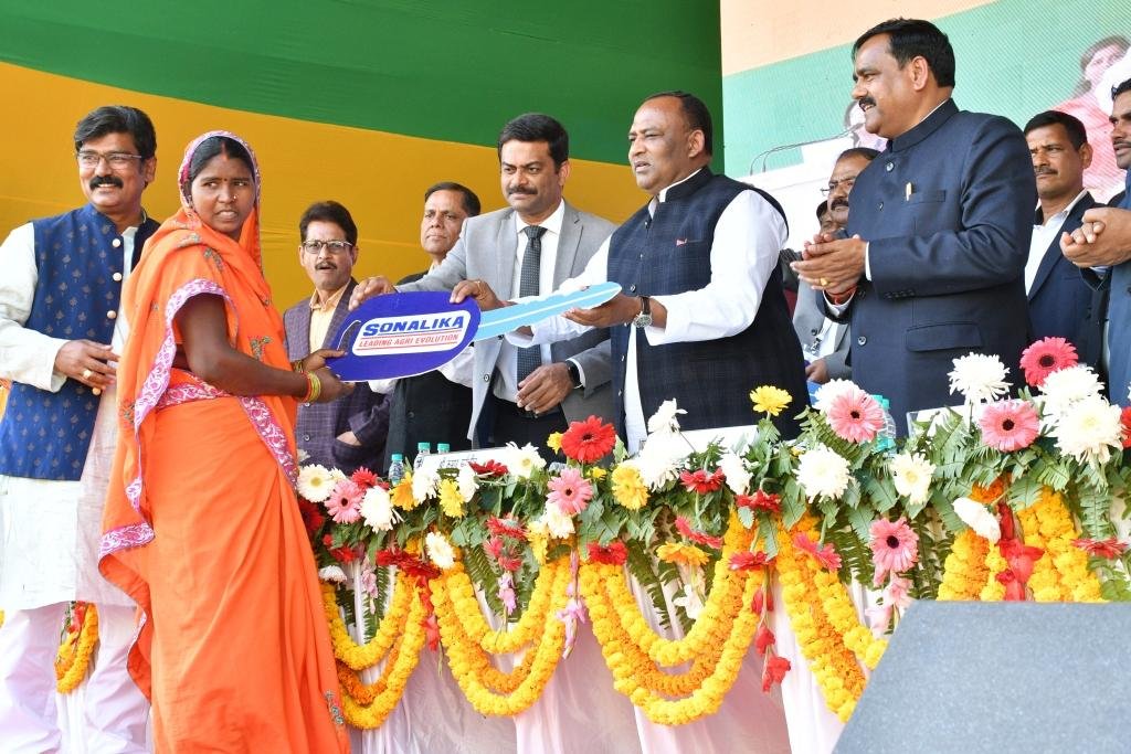 माननीय कृषि मंत्री ने किया एग्रो बिहार राज्यस्तरीय कृषि यांत्रिकरण मेला का उद्घाटन