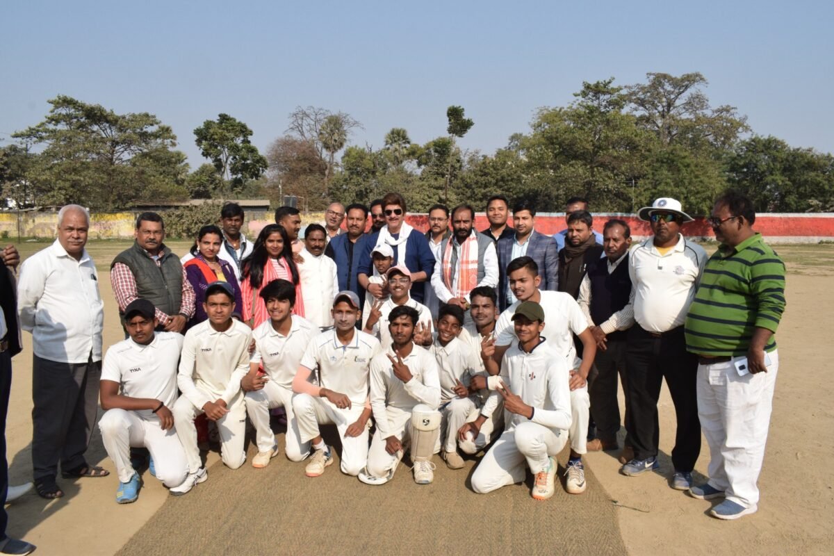 बिहारी अस्मिता के विकास वैभव के समर्थन में सड़कों पर उतरे बिहारी युवा