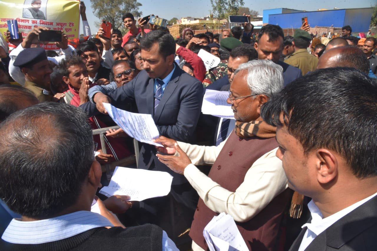 इम्लाईज यूनियन की जिला इकाई ने मुख्यमंत्री को सौंपा ज्ञापन