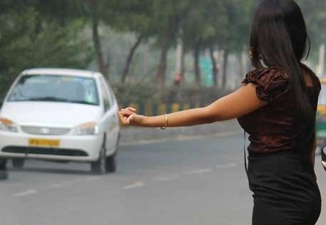 सावधान: बिहार में सुनसान इलाके में लड़कियां मांग रही लिफ्ट, फिर आगे जाकर कर देती हैं खेल!