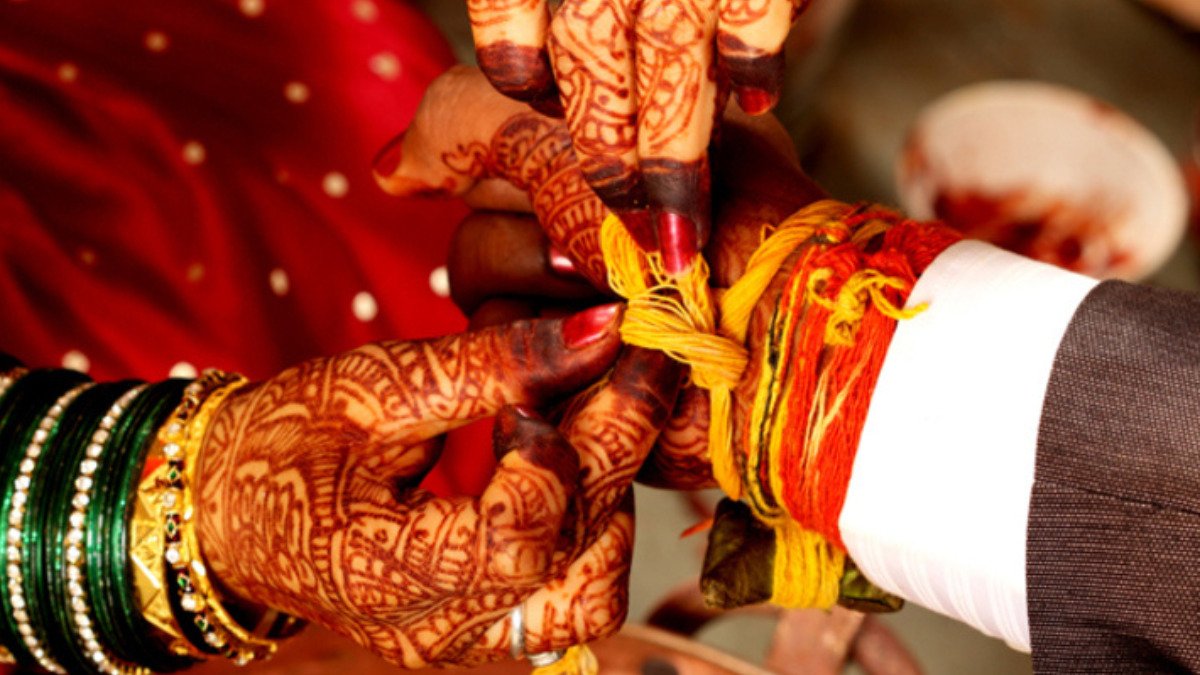 OMG: बुलेट को लेकर दूल्हे ने शादी के मंडप में मचाया बवाल, फिर दुल्हन ने दिखाया आईना