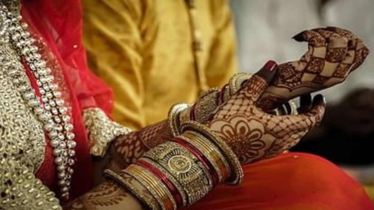 देवर हुआ किसी और के प्यार में लट्टू तो भाभी ने खोले पुराने राज, फिर परिवार को लगा झटका!