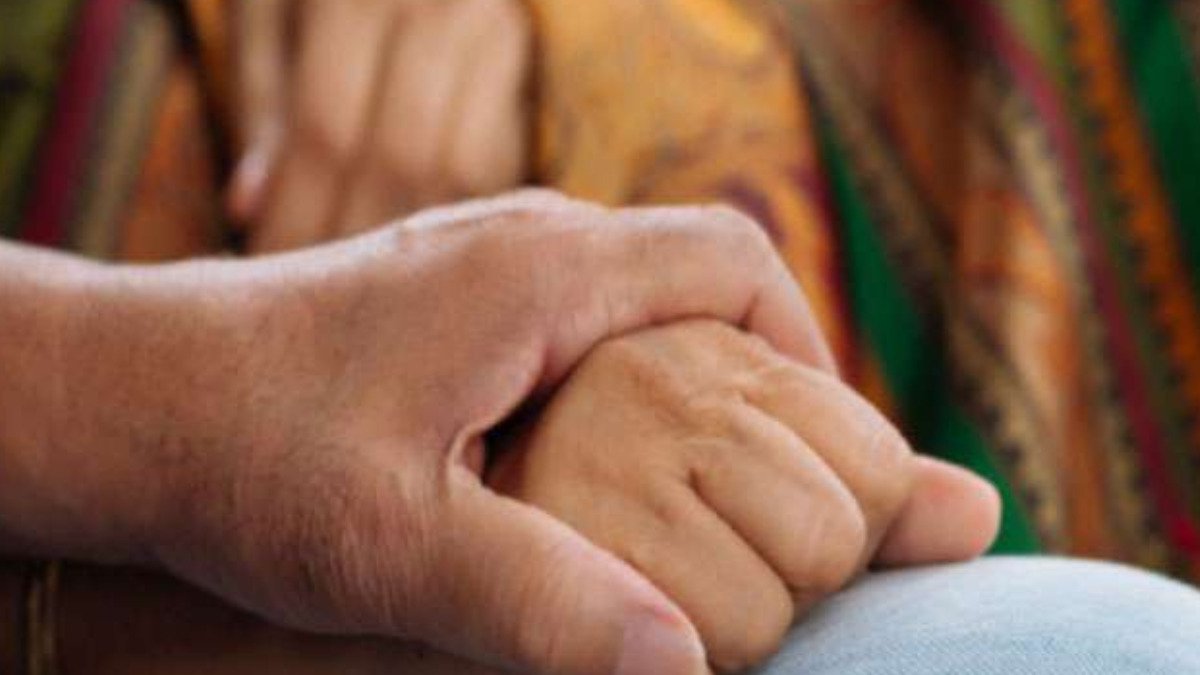 बिहार: मैकेनिक के प्यार में पागल हुई शादीशुदा महिला, पति को चकमा देकर घर से भागी!