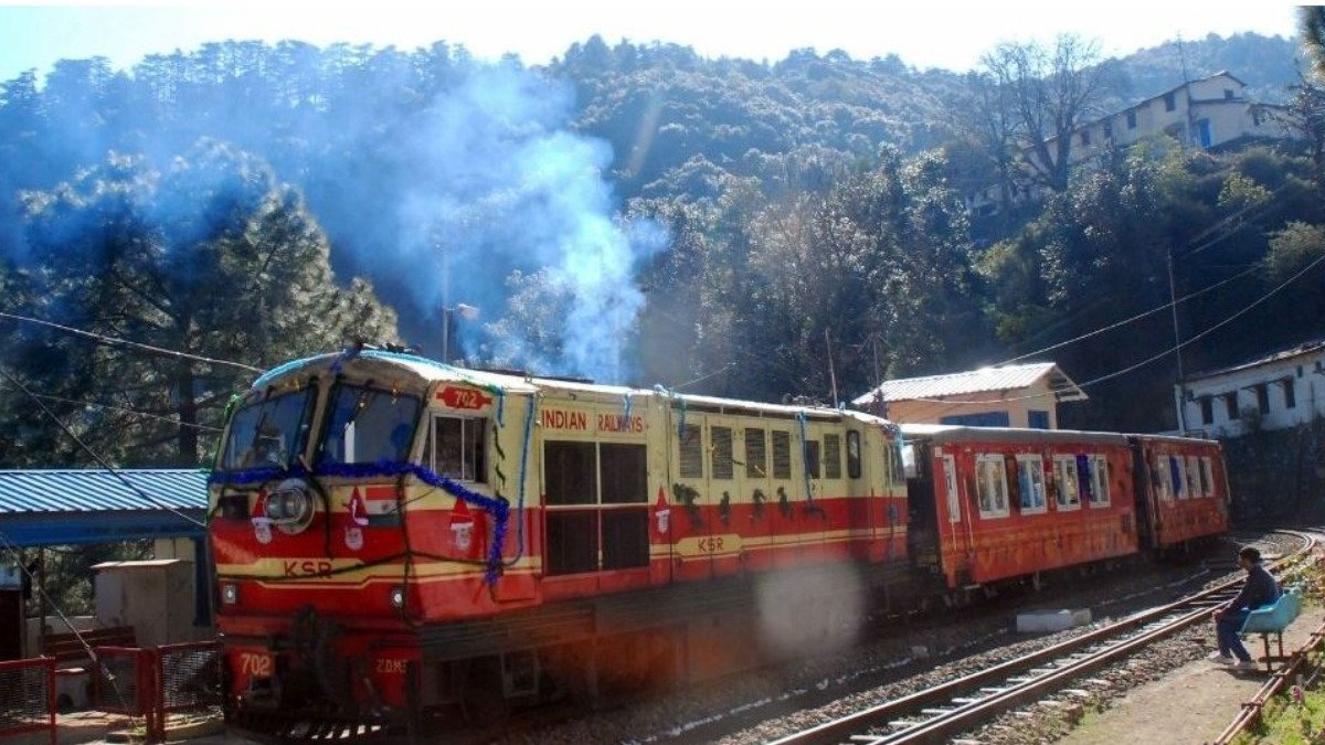 Indian Railway: भारतीय रेलवे ने करोड़ों रेल यात्रियों को दी बड़ी सौगात, अब बिना टिकट ऐसे करे ट्रेन में सफर