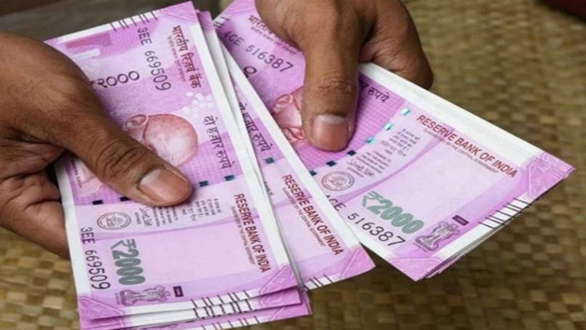 Government Schemes: करोड़ों न‍िवेशकों के ल‍िए खुशखबरी, सरकार के इस स्कीम से होगा लाखों का फायदा