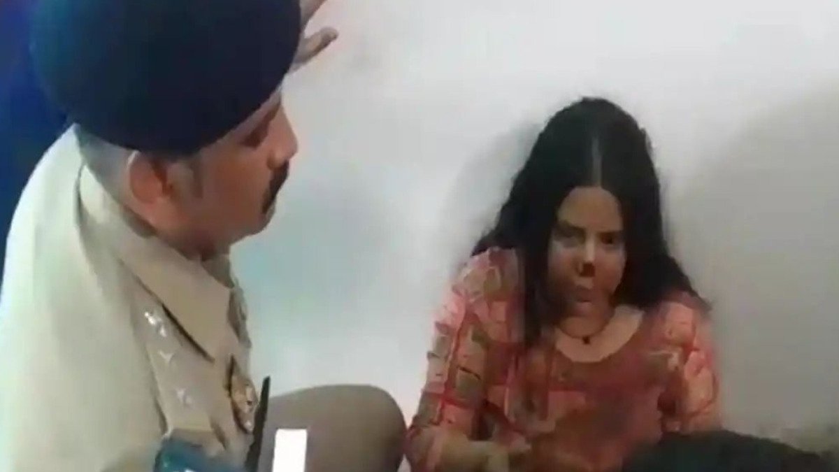 OMG: सनकी पति ने सोई पत्नी की बीच रात में का’टी नाक, फिर….