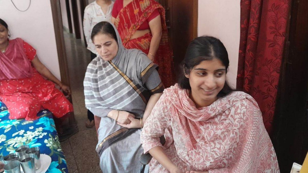 UPSC 2022 Bihar Topper: बिहार की गरिमा बनी 2nd यूपीएससी टॉपर, पिता की मौत के बाद मां बनीं प्रेरणा