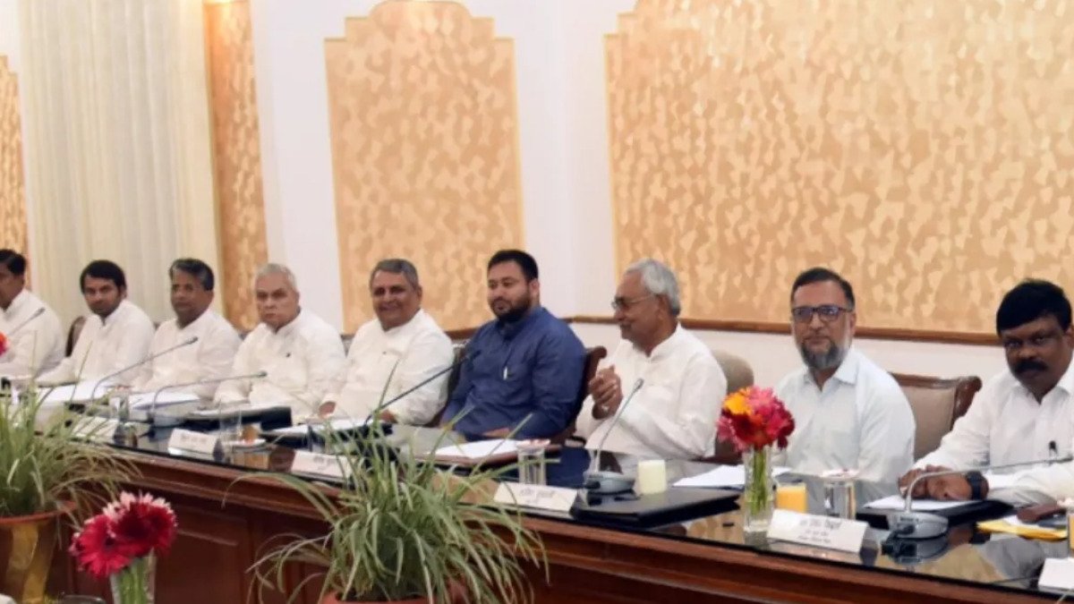बिहार में सीएम नीतीश कुमार की कैबिनेट बैठक खत्म, 23 एजेंडों पर लगी मुहर