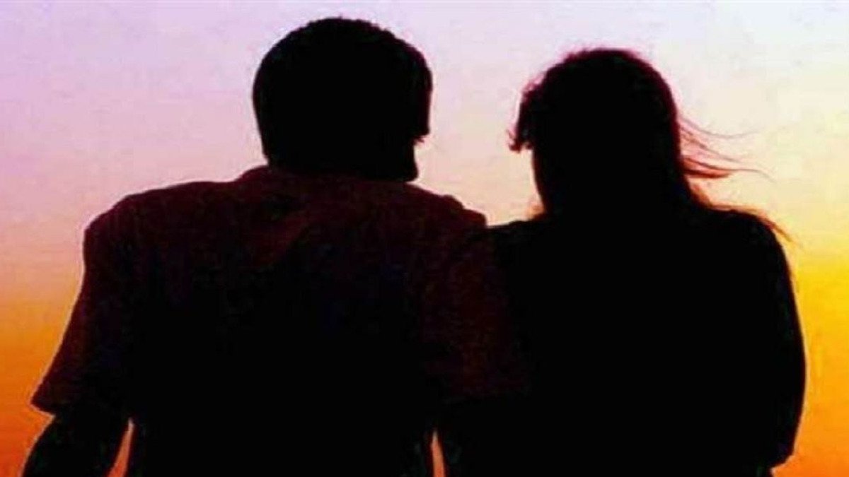 महिला ने प्रेमी के लिए पति को छोड़ा, अब कोई नहीं दे रहा साथ, सड़क पर काटनी पड़ी रात