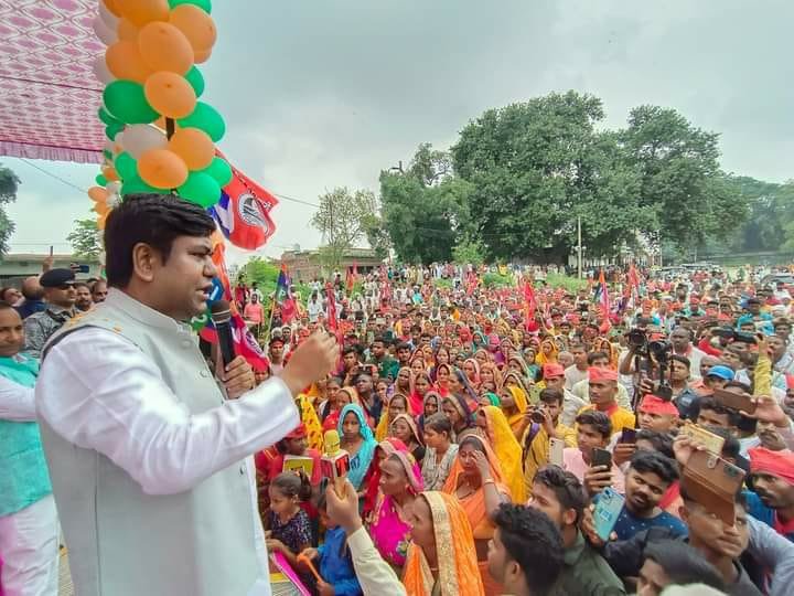 रामगढ़ के धरती पर गरजे मुकेश सहनी,कहा आरक्षण नहीं तो गठबंधन नहीं,गठबंधन नहीं तो वोट नहीं।