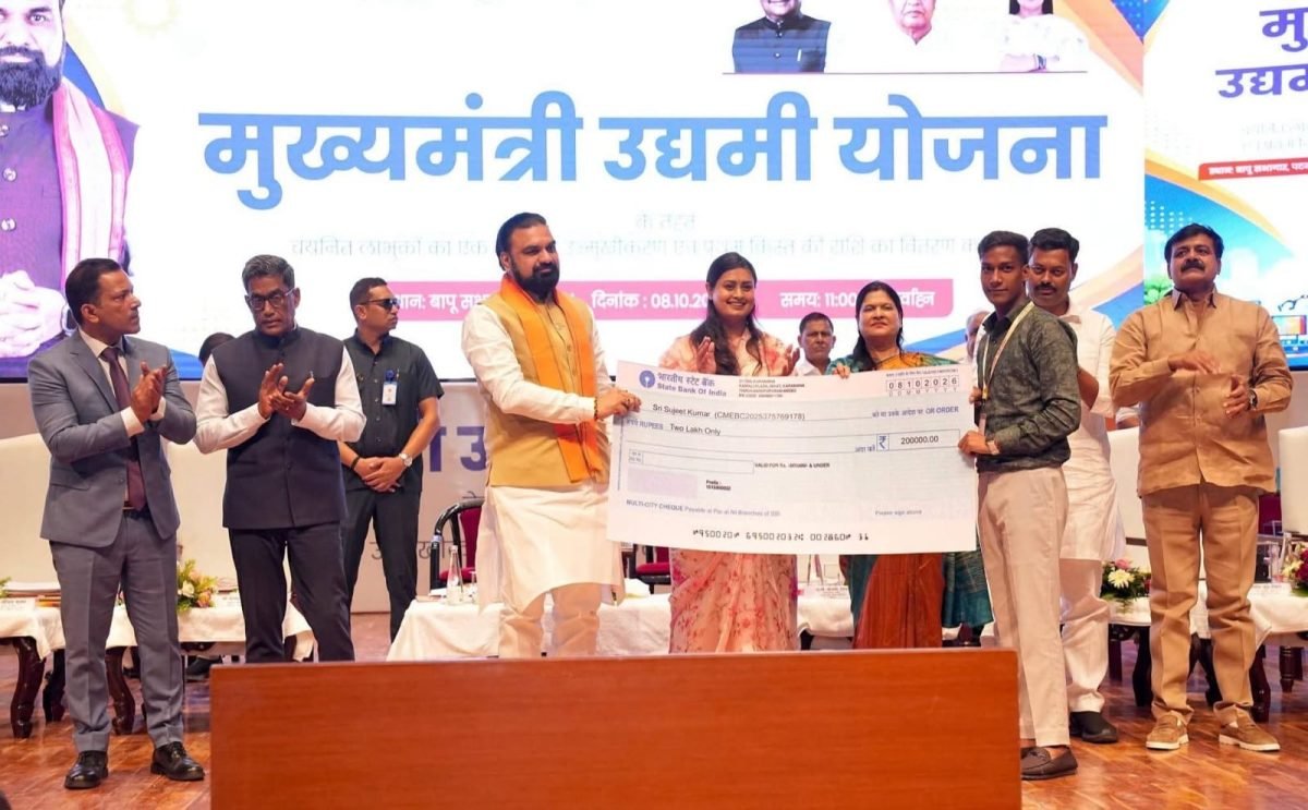 एक करोड़ परिवारों को उद्यमी परिवार बनाना है : मुख्यमंत्री