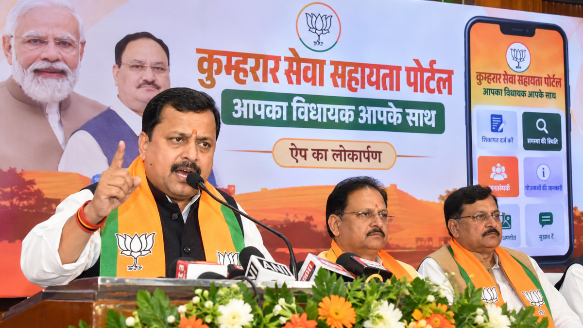नितिन नवीन का राहुल गांधी पर हमला, कुम्हरार में सेवा सहायता पोर्टल लॉन
